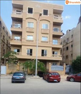 شقه بفرصه مميزه للبيع في الشروق الثامنه