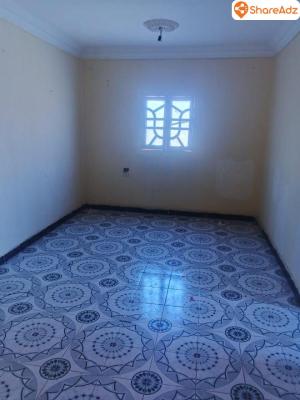 من المالك شقة إيجار جديد فاضية 120 متر غير مجروحة بحري